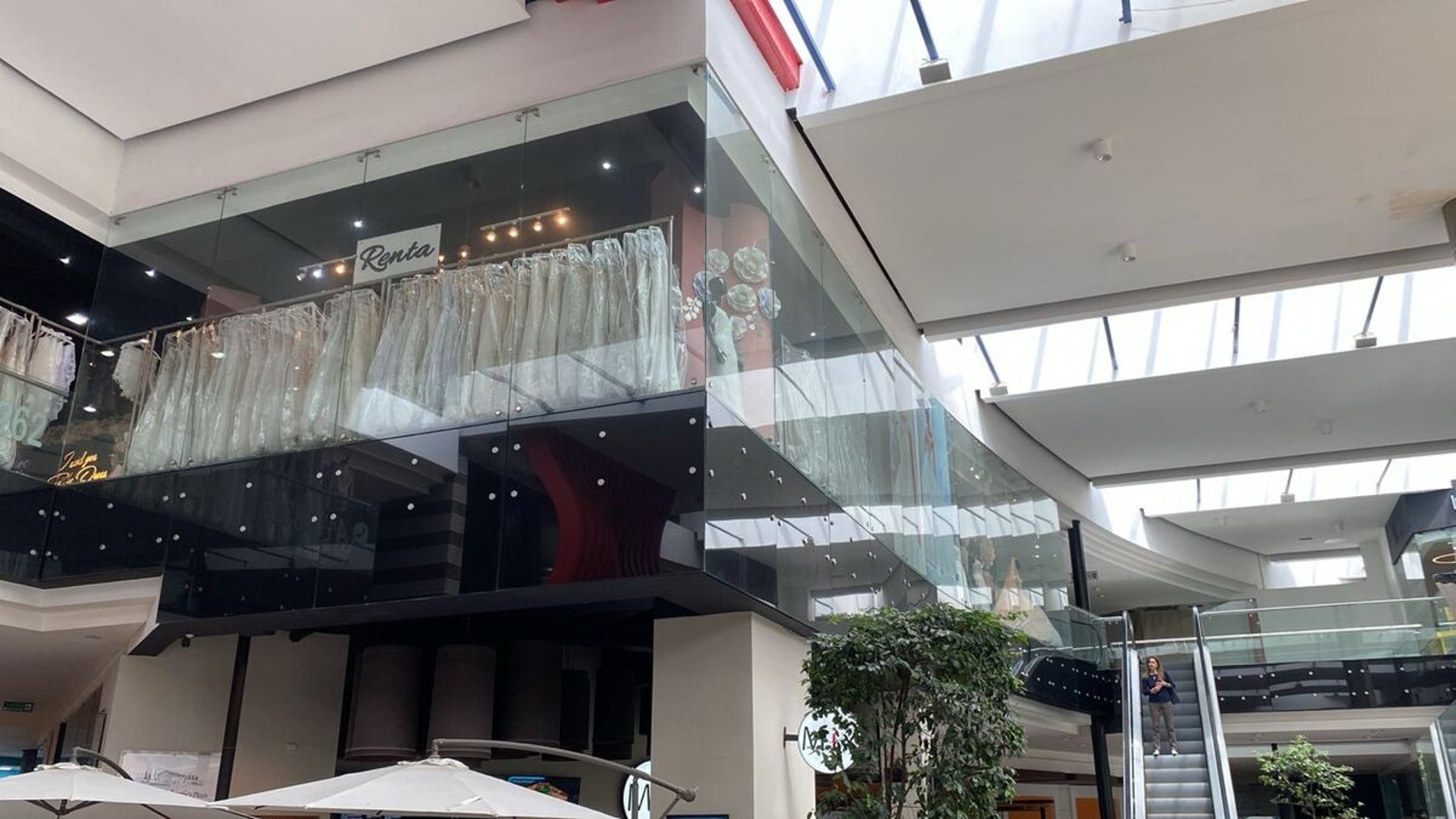 Local en Venta para Inversion Design Center zona 10