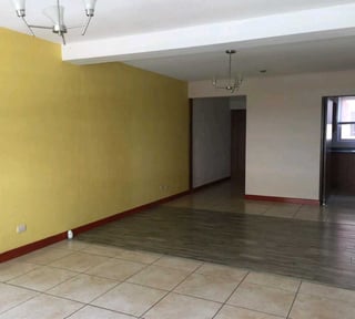Vendo Apartamento en Edificio Altos de La Colina z12