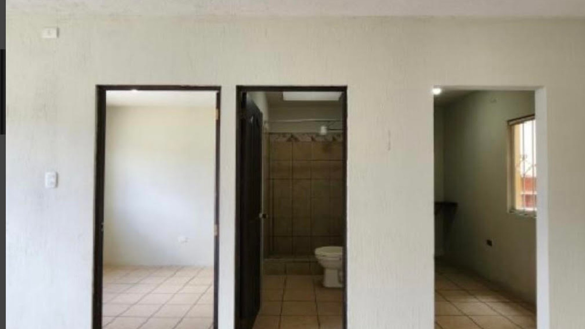 Casa Multifamiliar con 3 Rentas Independientes en zona 3 de Mixco. - Miniatura 12