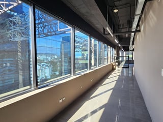 Europlaza, Zona 14 | Oficina en renta | 478 m² en nivel alto - Image 12