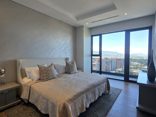 Lujosos Apartamentos en Zona 10 en Santa Sofia - Image 10