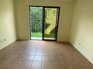 CASA CON APARTAMENTOS EN VENTA CONDOMINIO HACIENDA REAL - Image 6