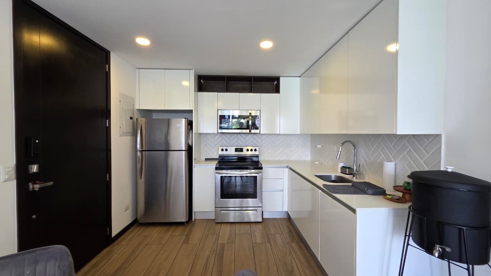 Apartamento en renta y venta en zona 15 VHl. - Miniatura 6