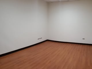 Oficina en alquiler con 255m2 en Zona 14 Europlaza - 4