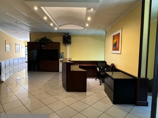 2 Edificios en Renta ideal para Universidades, Call Center u Oficinas CAES - Image 12