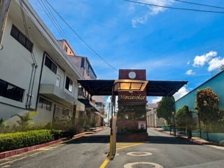 Terreno de 207 m² en Venta, Zona 16 - C.C. Santa Amelia - 4