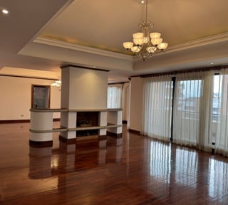 PentHouse En Venta / Renta Torrer Castelar, Zona 10
