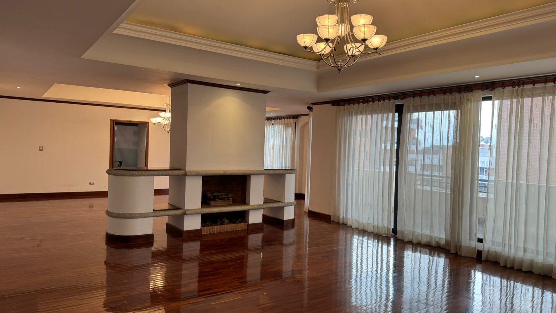 PentHouse En Venta / Renta Torrer Castelar, Zona 10