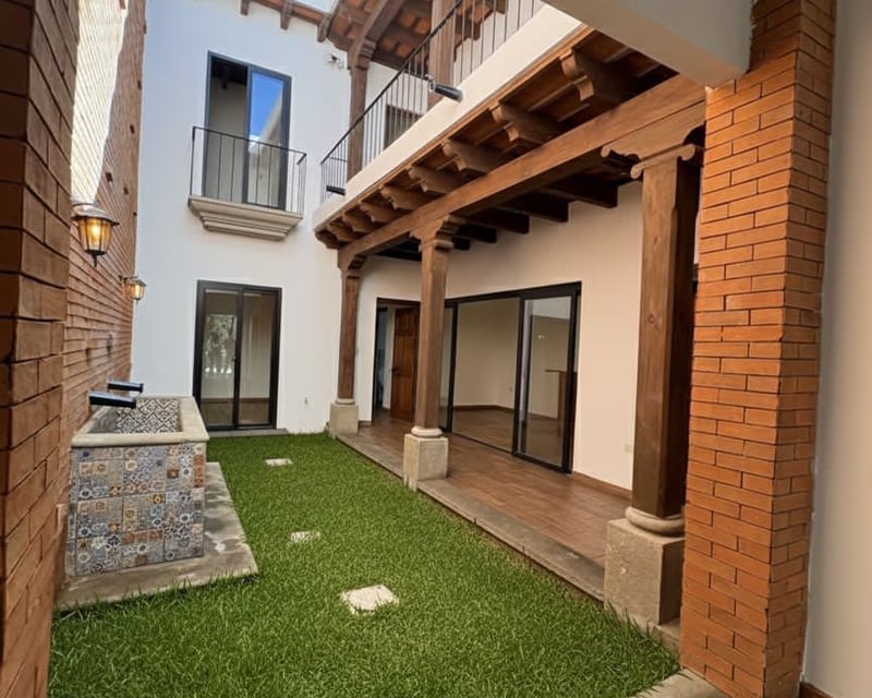 CASA EN VENTA EN ANTIGUA GARDENS