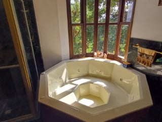 Casa en venta en El Encinal Zona 7 Mixco Guatemala - Image 17