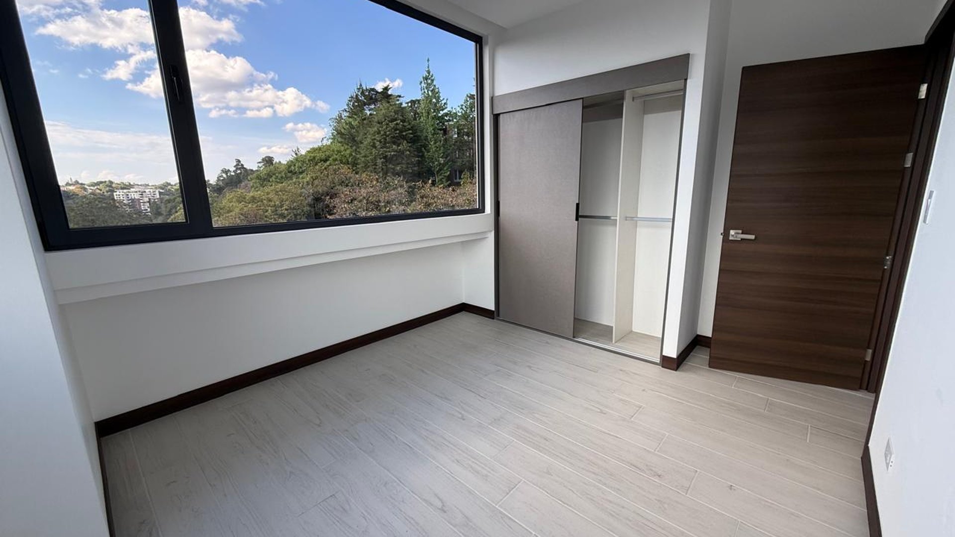 EDIFICIO SPAZIO ZONA 15 NUEVO APARTAMENTO EN RENTA 3 HABITACIONES - Miniatura 8