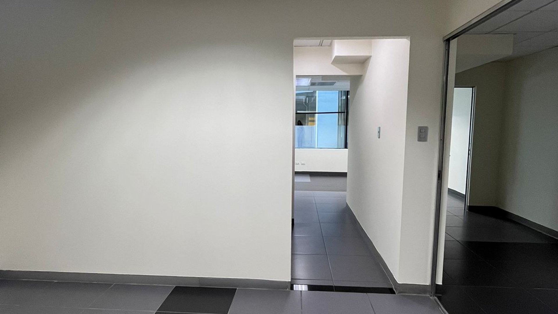 Oficina en Alquiler / Venta en Europlaza, zona 14 Guatemala - Miniatura 15