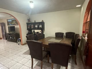 Casa en Venta de 4 Habitaciones en Villa Nueva Zona 4 - 4