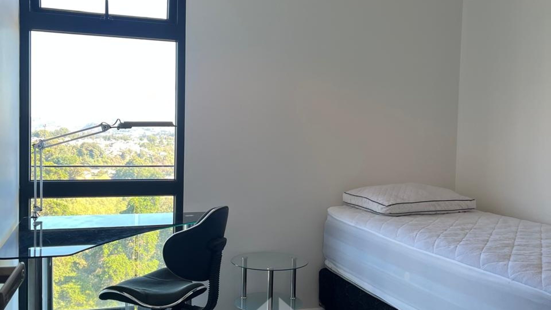 Apartamento amueblado muy bien ubicado en Zona 15 en Renta - Miniatura 7