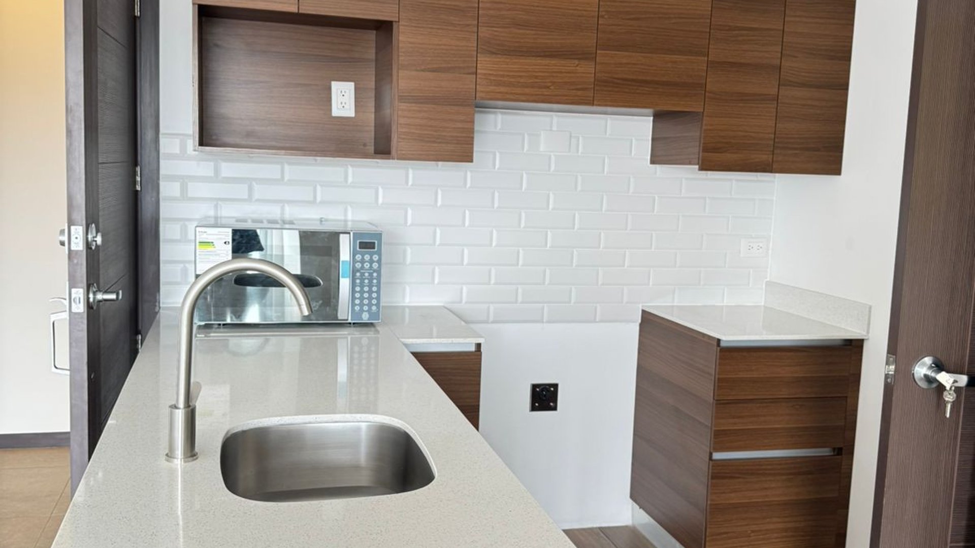 Apartamento en alquiler ubicado en zona 13 Pamplona