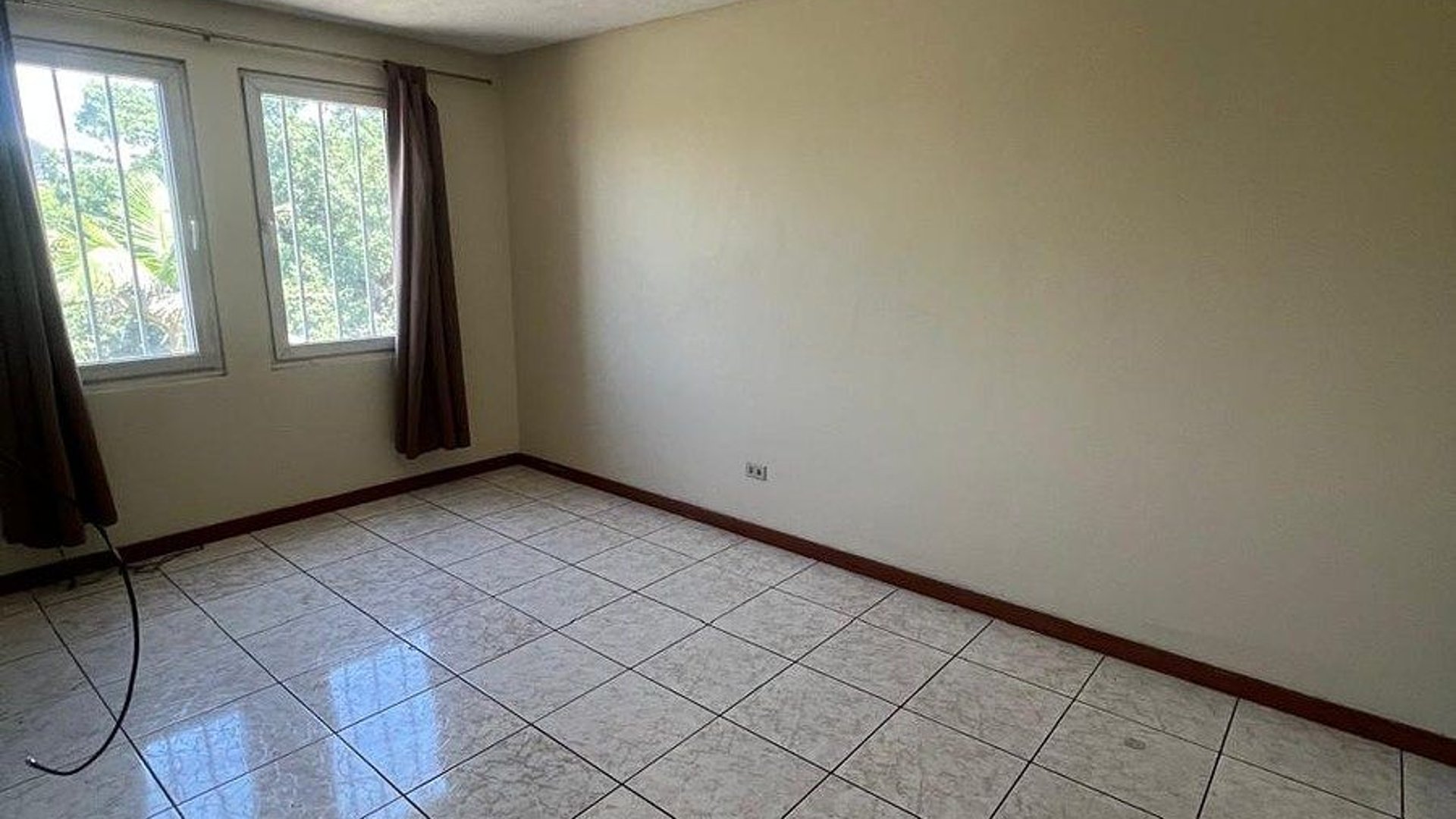 Casa en venta Zona 13 - Miniatura 5