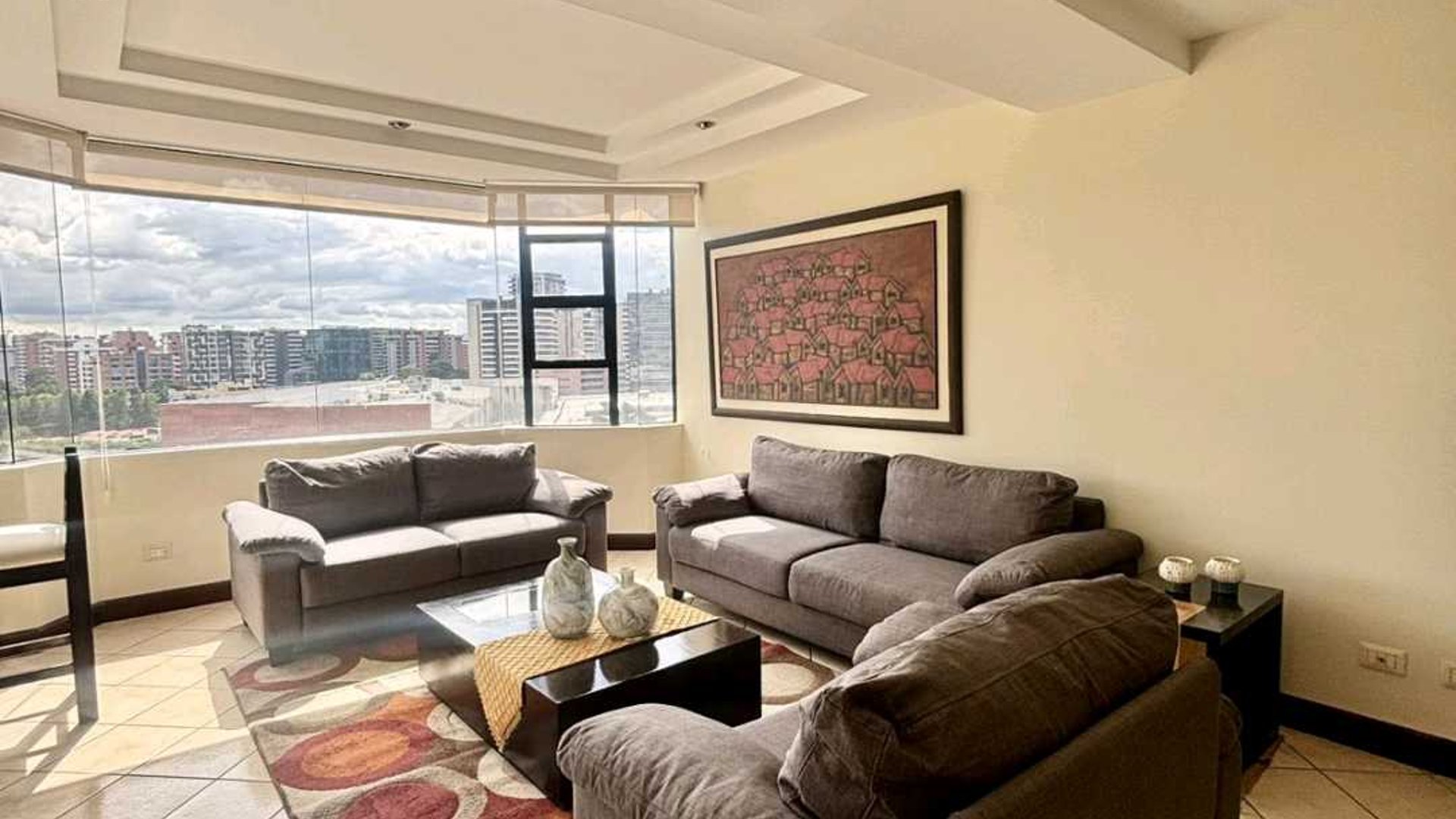 APARTAMENTO AMUEBLADO EN ALQUILER O VENTA???? Edificio Milenia, zona 10 - Miniatura 3