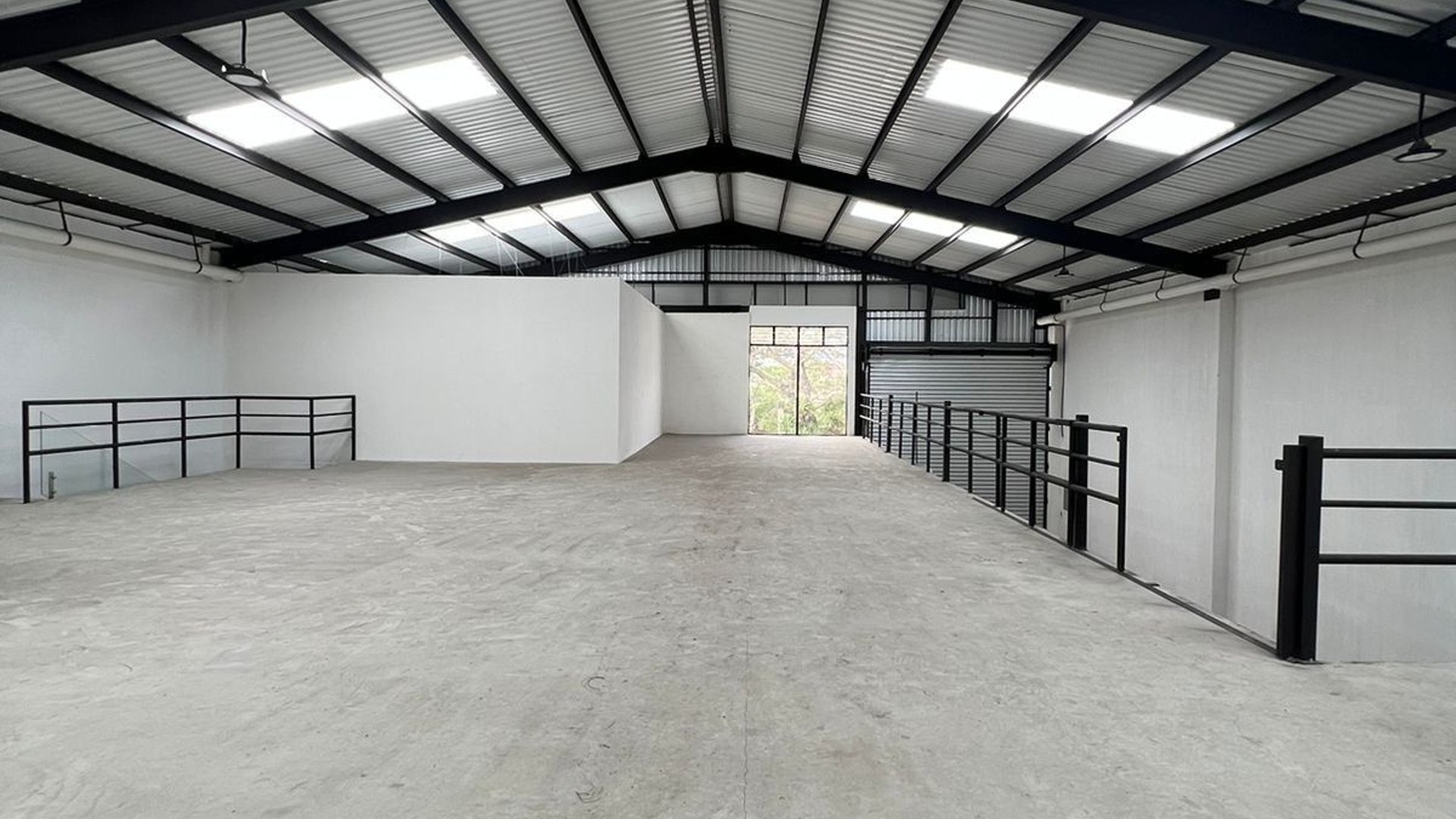 Bodega nueva en zona 13 disponible en venta!