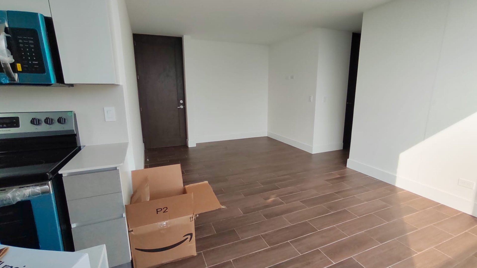 ???? APARTAMENTO EQUIPADO EN VENTA – 3 HAB | EDIFICIO ROSELLÓ | ZONA 13 - Miniatura 3
