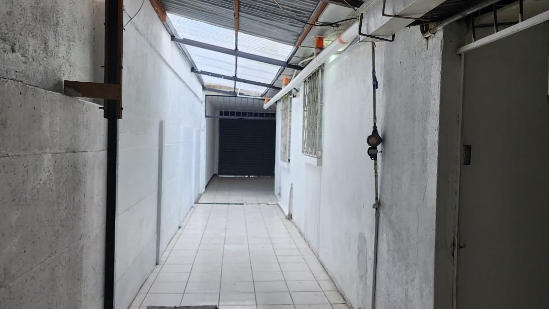 Venta de casa sobre Boulevard Principal Colonia Lourdes, zona 16 - Miniatura 13