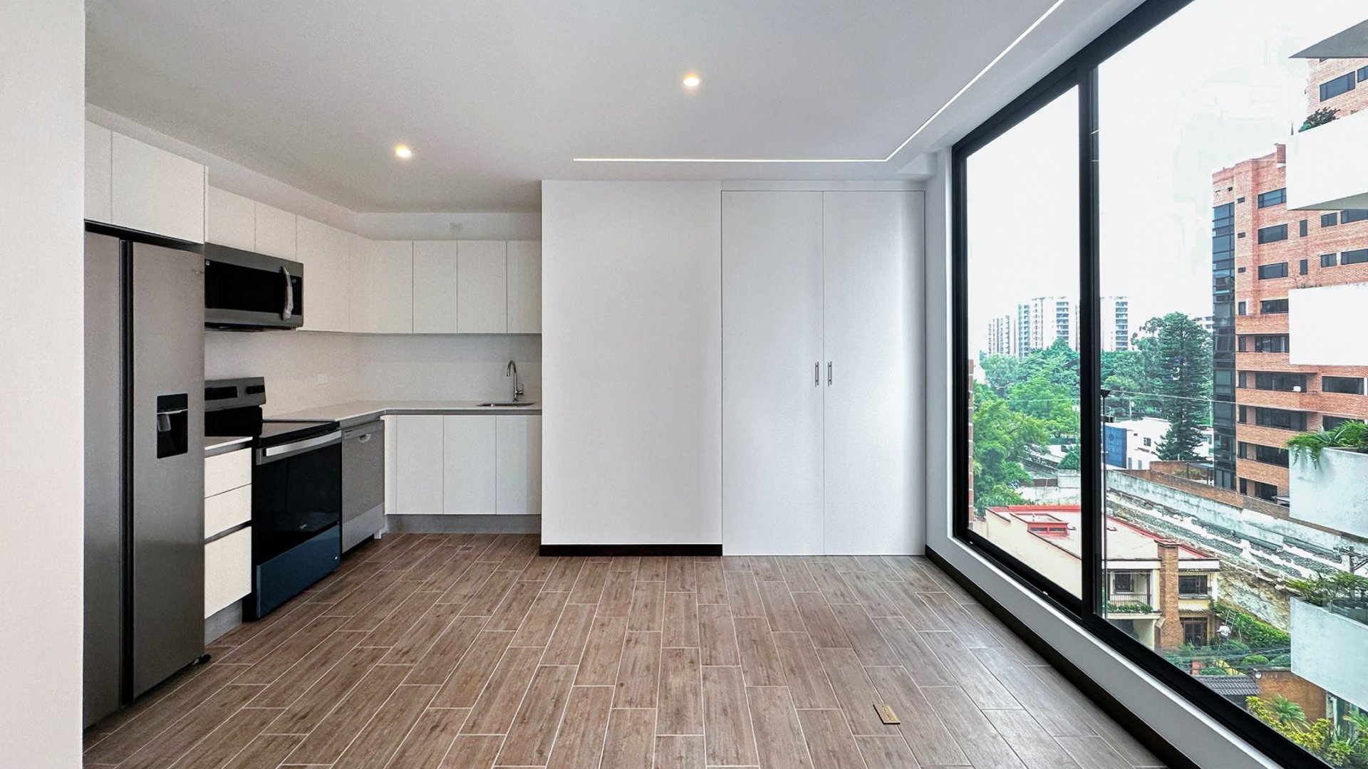 Apartamento en renta de 1 habitación en Zona 14