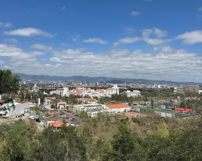 Venta de apartamento en zona 16 kanajuyu