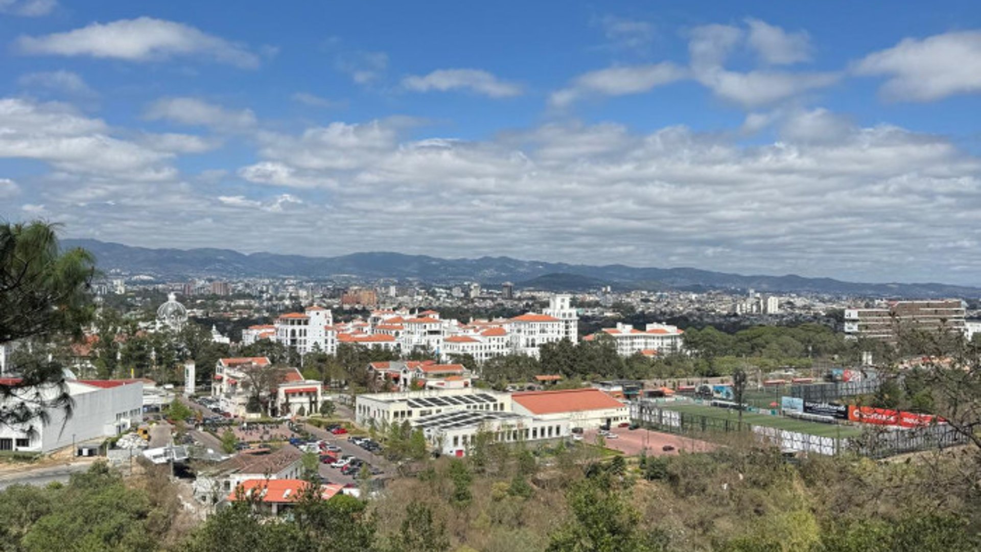 Venta de apartamento en zona 16 kanajuyu