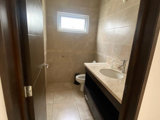 Casa en Renta o Venta, La Fontana II, Km 24.5 Carretera Al Salvador - 5
