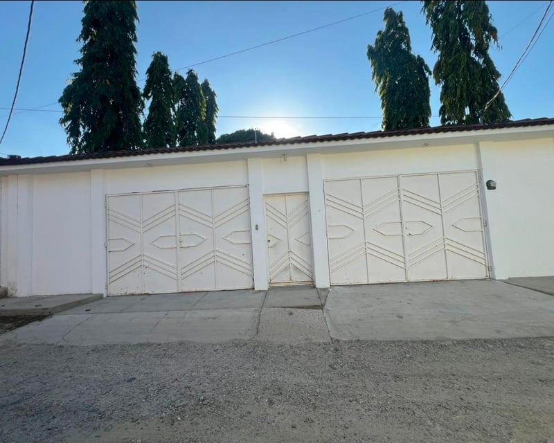 CASA Y TERRENO EN RESIDENCIALES EL VALLE (LA ESTACIÓN), ZACAPA, GUATEMALA