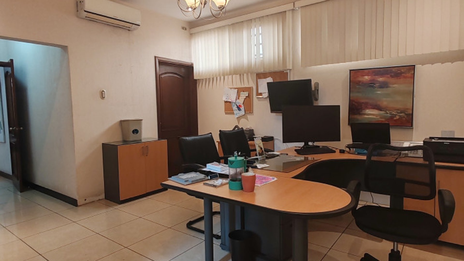 Casa en renta para oficinas en zona 15 el maestro 2 - Miniatura 9