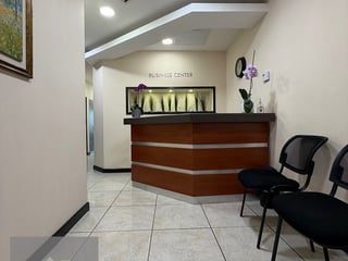 Oficina en Venta y Renta en Zona Pradera Guatemala, zona 10 - 2