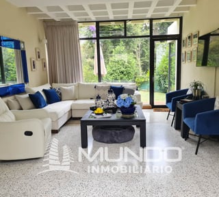 CASA EN VENTA EN ZONA 10