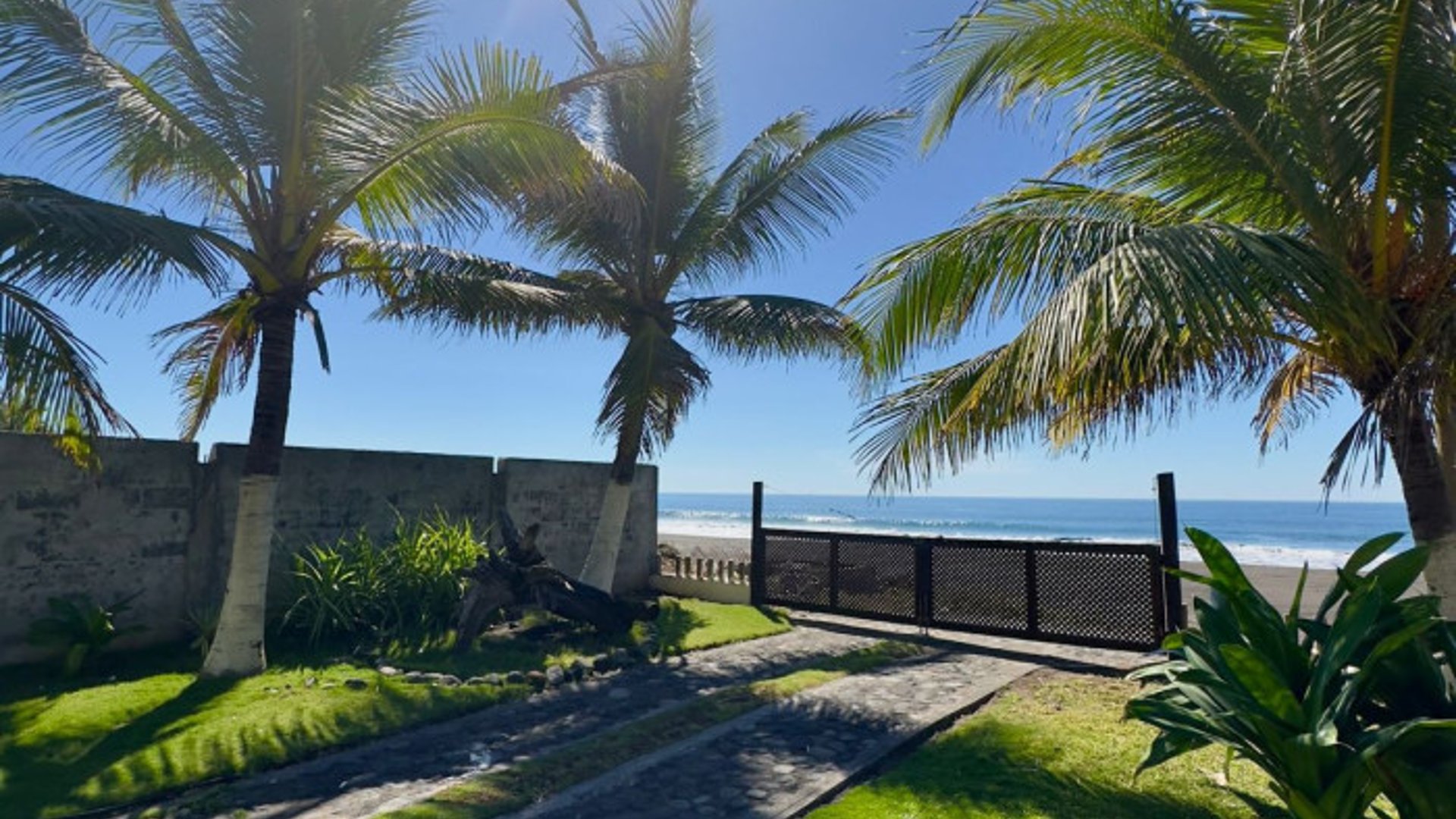 Casa Vacacional en Venta en Playa de Hawaii Monterrico