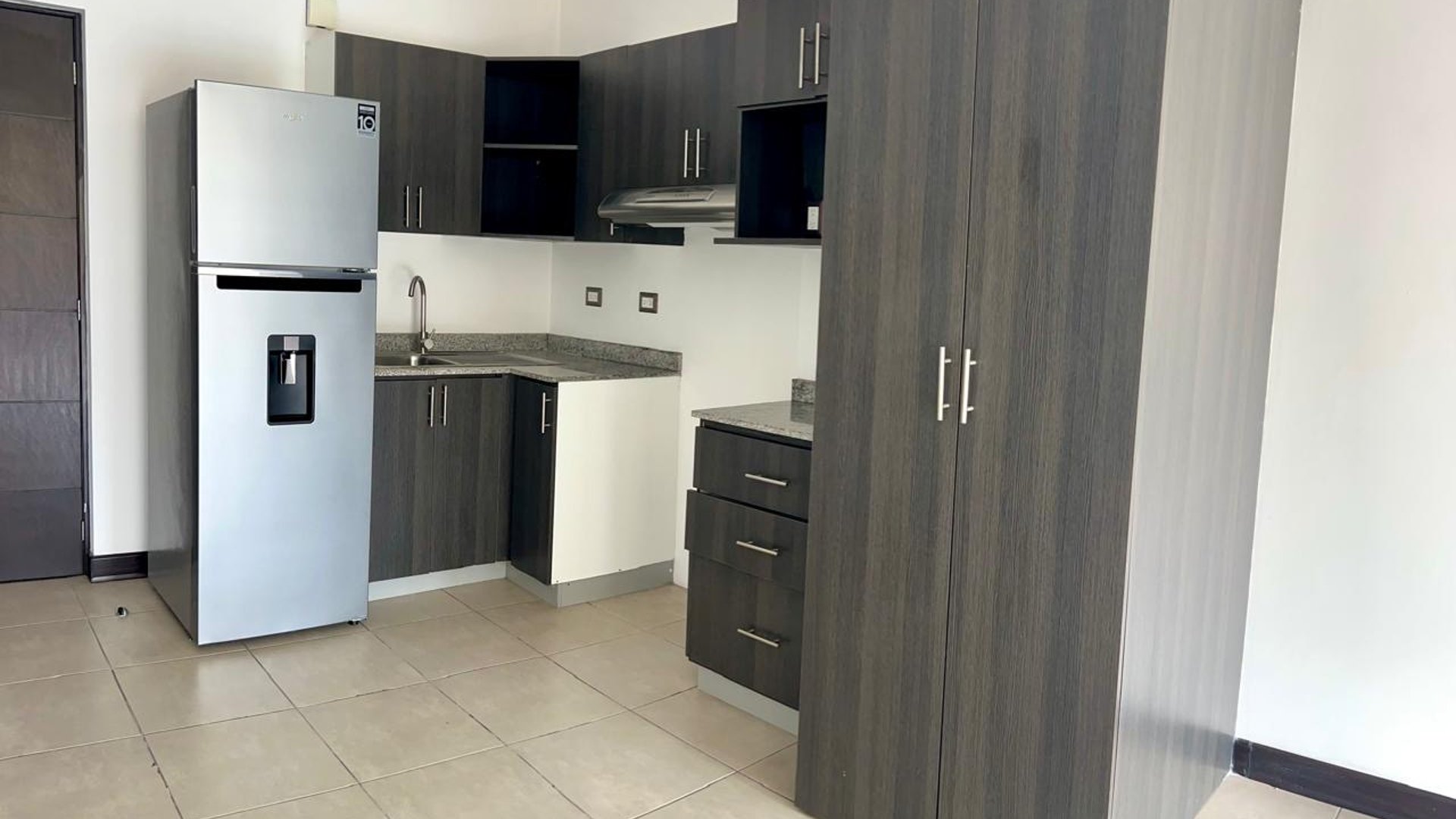 Apartamento en renta Km 14.5 Carretera a El Salvador - Miniatura 2