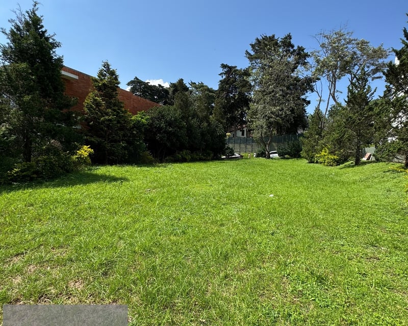 CLUB SAN ISIDRO / Terreno frente al campo en Venta, zona 16