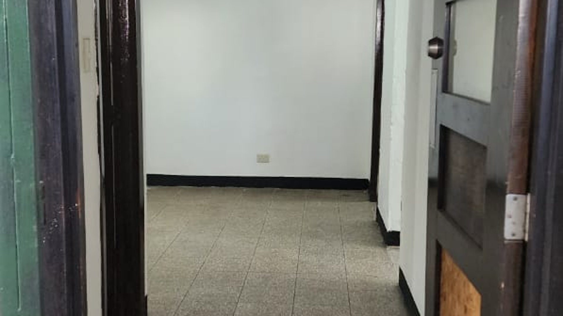 Venta de casa sobre Boulevard Principal Colonia Lourdes, zona 16 - Miniatura 15