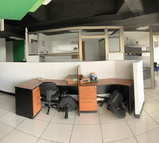 Oficina en alquiler, Design Center z.10
