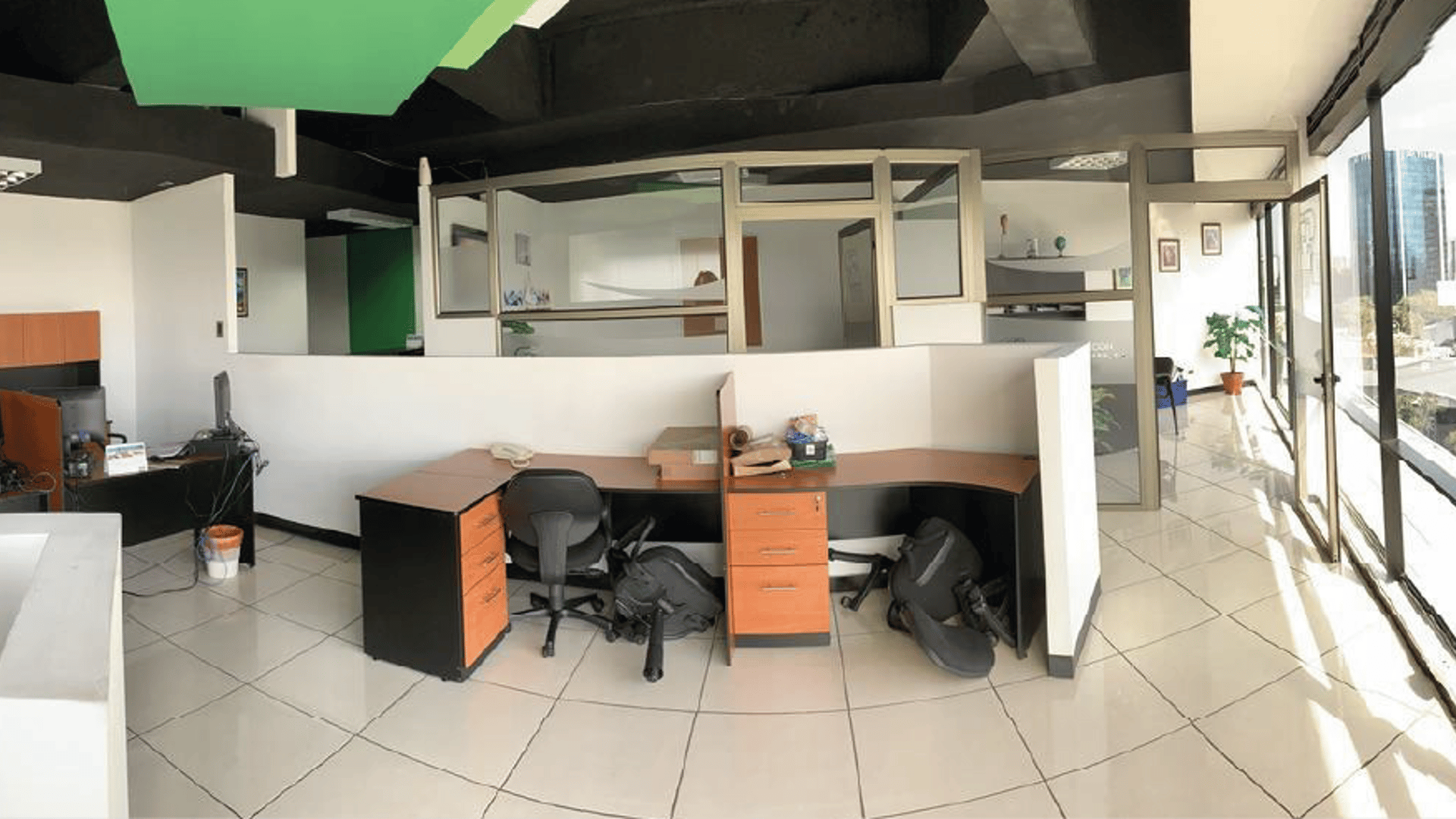 Oficina en alquiler, Design Center z.10