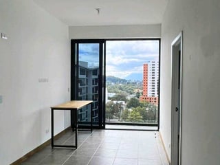 APARTAMENTO EN ALQUILER 📍Edificio Quince Esquina, Zona 15 - 2