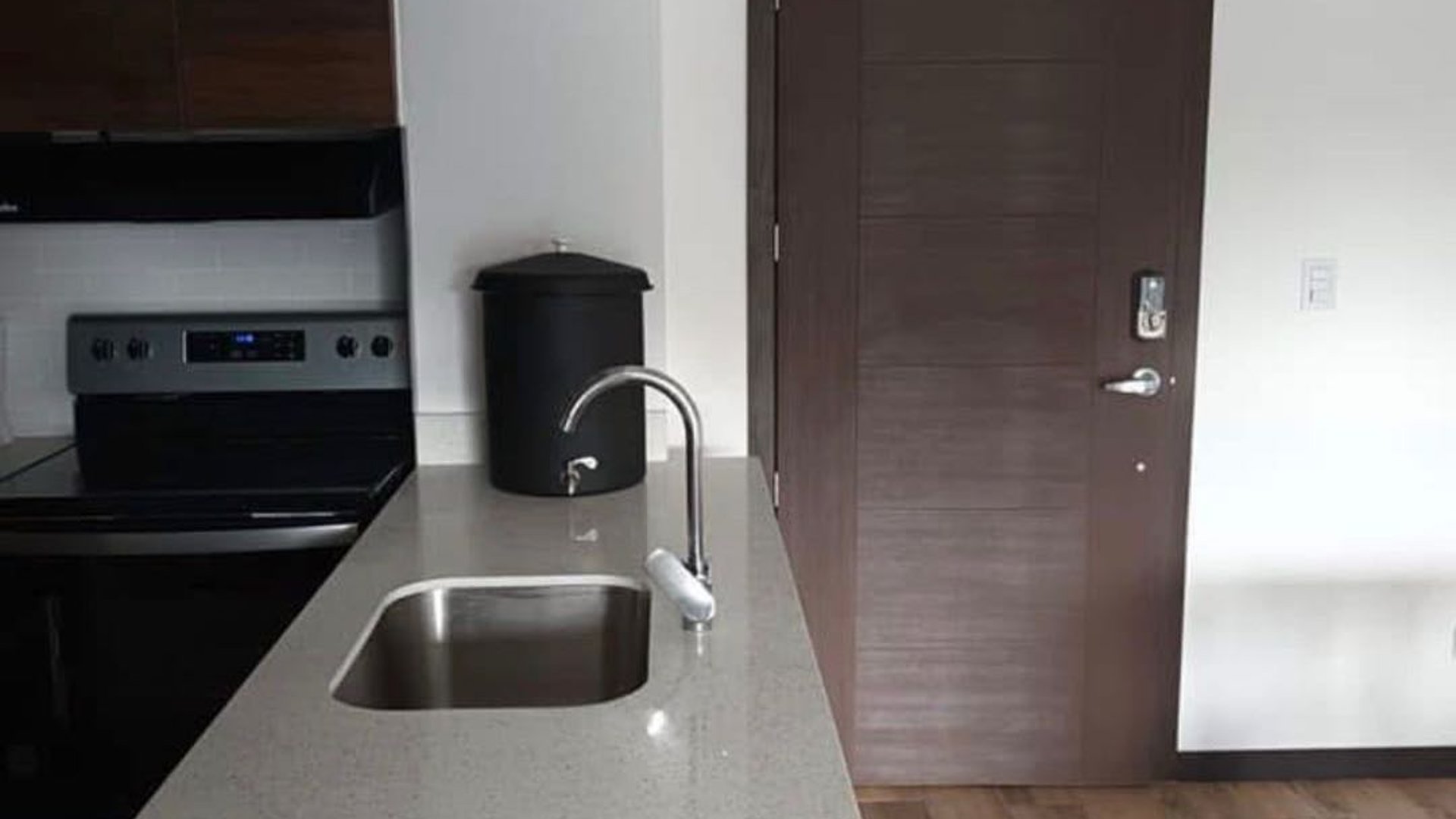 Venta de 2 apartamentos en Torre Pamplona zona 13 - Miniatura 5