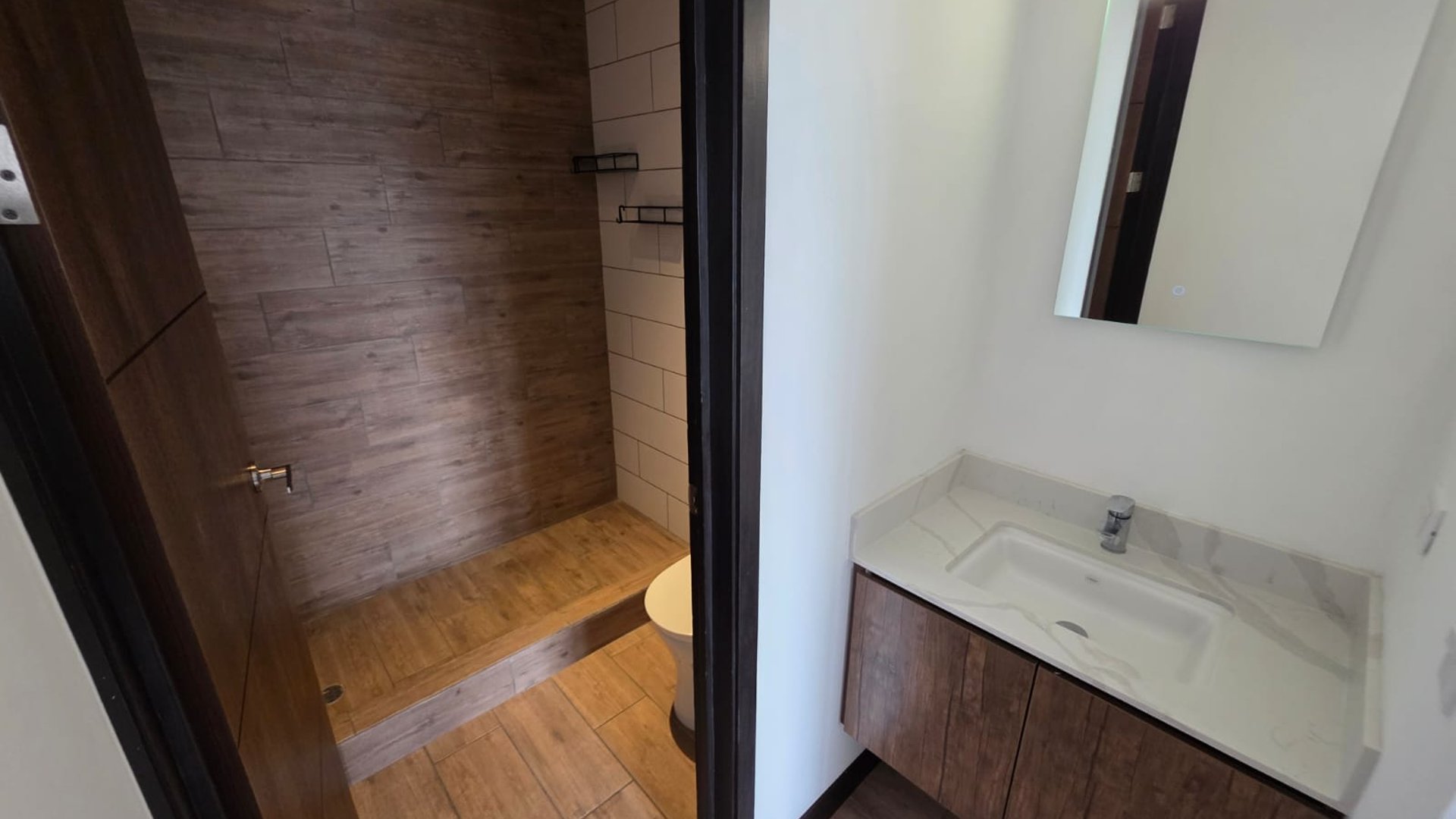 Apartamento en renta Diagonal 6 zona 10 - 3 habitaciones Ref-5925 - Miniatura 9