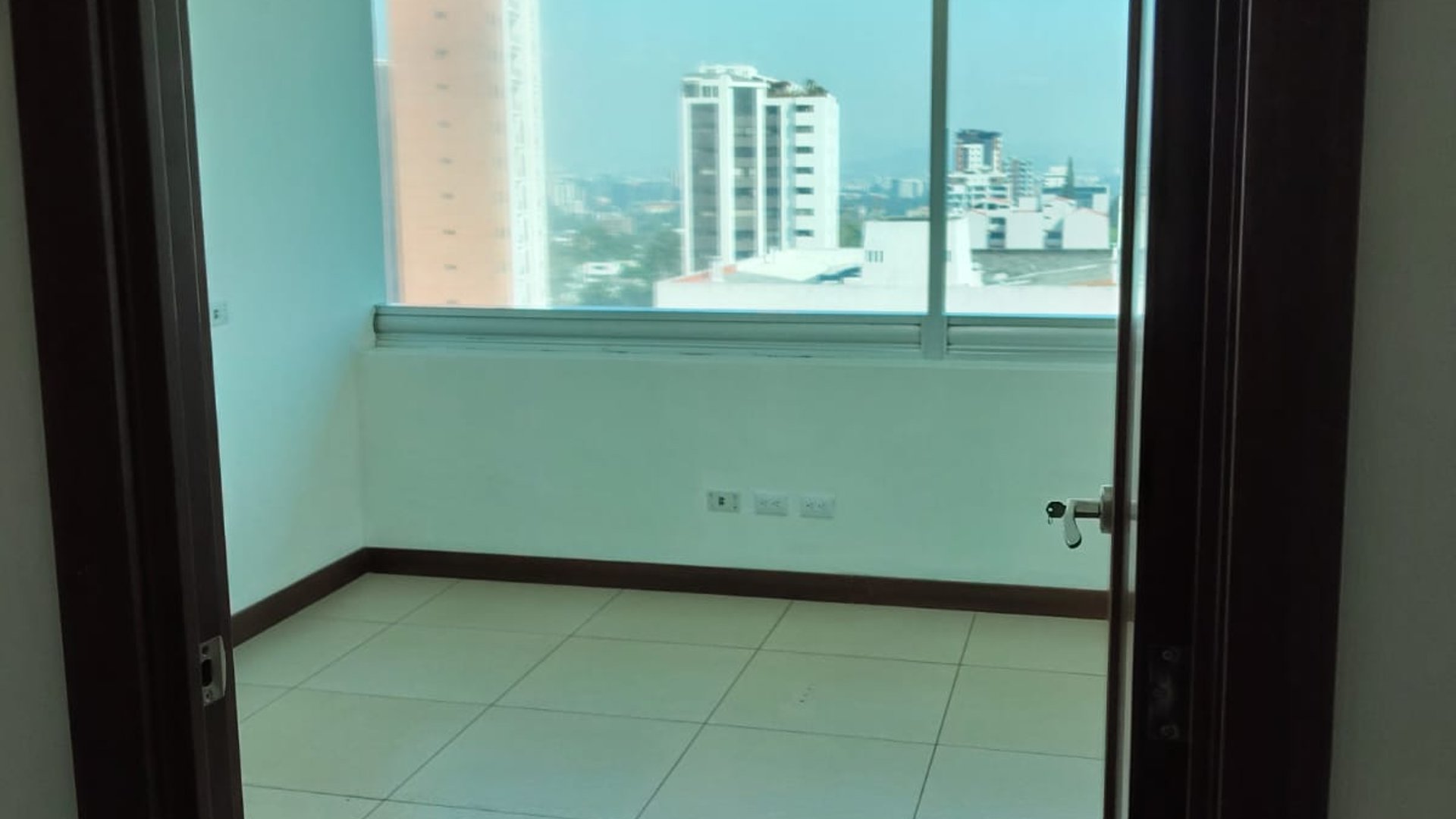 Oficina en Renta zona 15  Vista Hermosa II / Avante - Miniatura 8