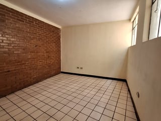 En alquiler local comercial en Zona 1 de Xela - Image 1