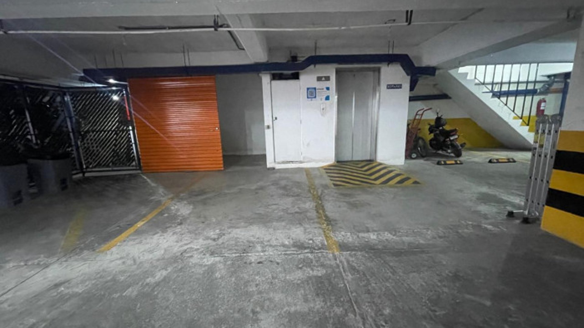Alquiler de Minibodega en Montufar Zona 9 Guatemala - Miniatura 2