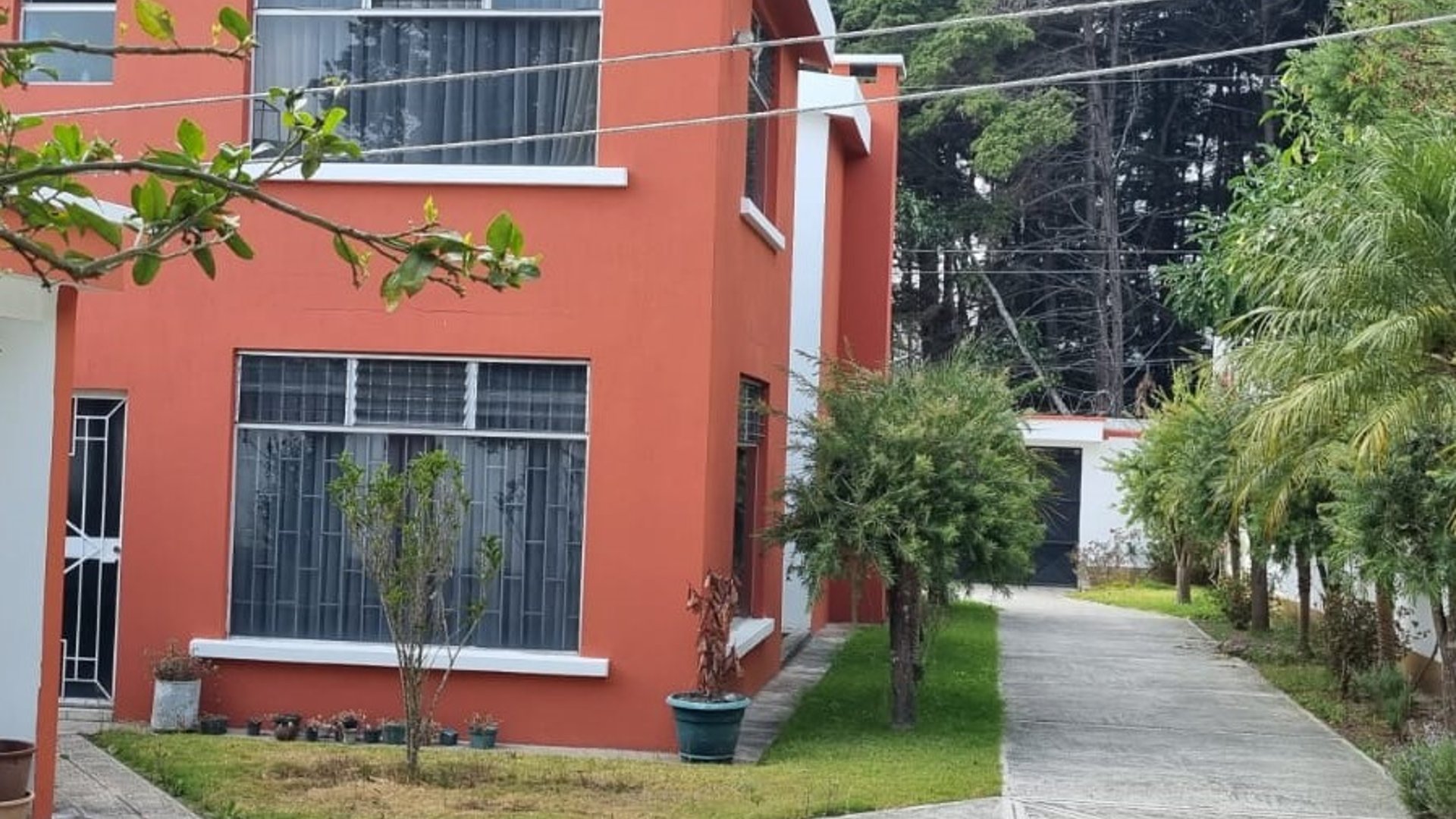 CASA EN VENTA EN RESIDENCIAL LOS ALPES, SAN LUCAS SACATEPEQUEZ - Miniatura 3