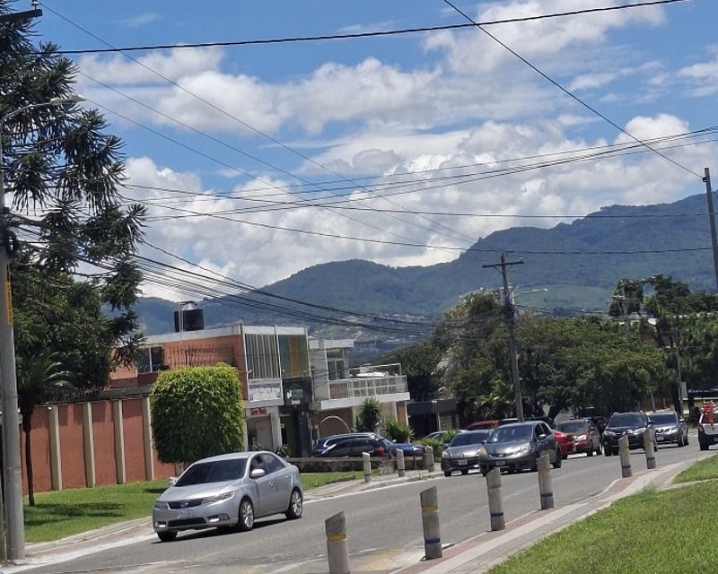 Spacious Mixed-Use Property | 900m² Construction | Zone 12 Guatemala City