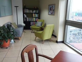 Oficina en Venta – Edificio Torino, zona 10 - Image 1