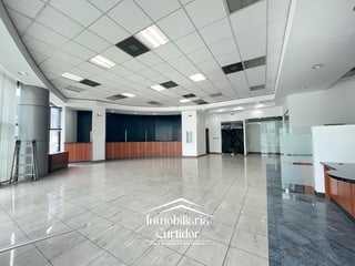 Local Comercial en venta – Edificio Design Center zona 10 - 5