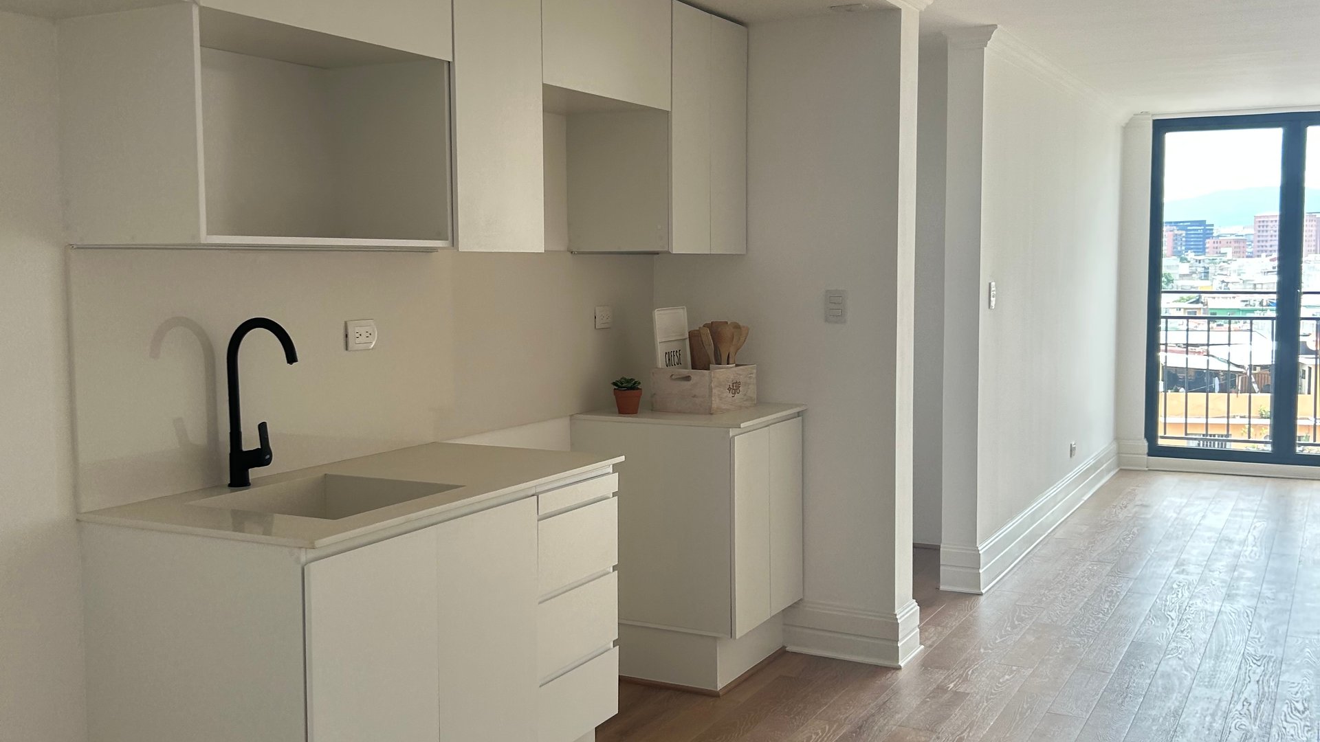 Apartamento con ubicacion estrategica para evitar trafico! De los mas espaciosos....Edificio Centric