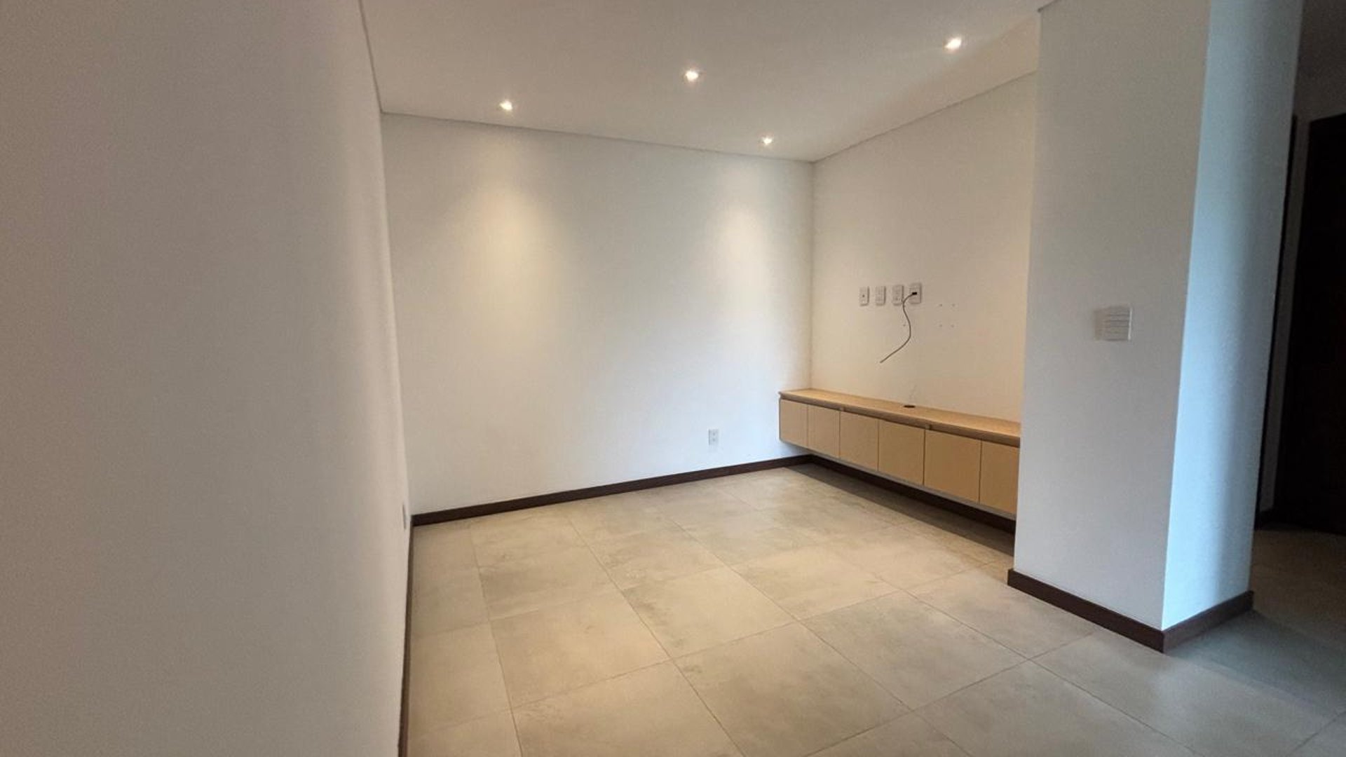 Apartamento en Alquiler / Venta Edificio Azores zona 15 VH2 - Miniatura 17